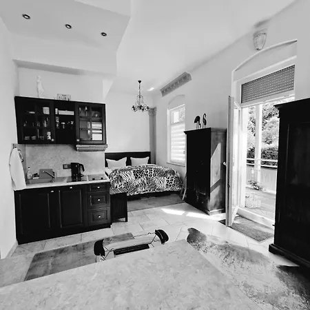 24 Apartment *